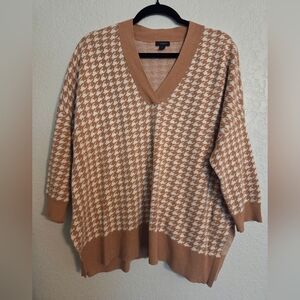 Ann Taylor Factory Tan and White V-Neck Sweater